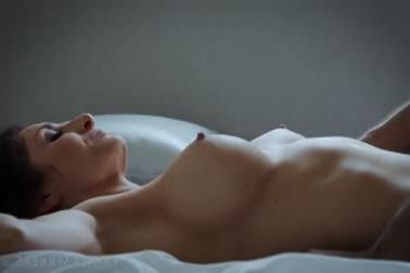 Lustful κορίτσι milf που προσφέρει αρκετά λίπος κώλο