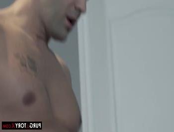 ταιριάζει με την εκπομπή Cherie Deville που γυρίστηκε από το Femdom Violations